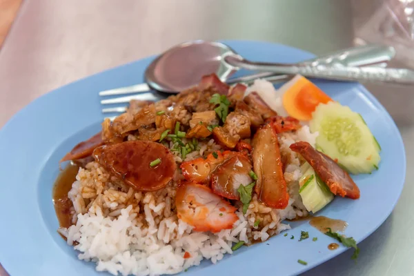 红肉饭 亚洲街头食品 每天24小时供应 — 图库照片