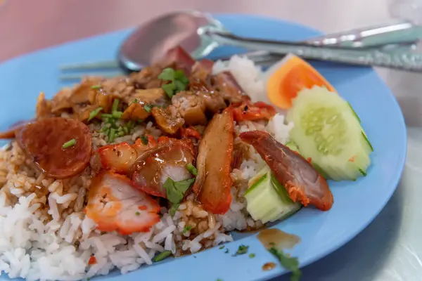 Kırmızı Domuz Pirinci Asya Sokak Yemeği Günde Saat Kullanılabilir — Stok fotoğraf