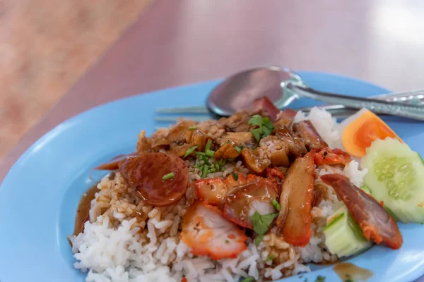 Kırmızı Domuz Pirinci Asya Sokak Yemeği Günde Saat Kullanılabilir — Stok fotoğraf