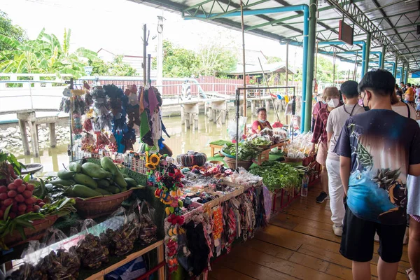 Sai Noi Floating Market Turistas Que Visitam Barco Localizado Bangkok — Fotografia de Stock