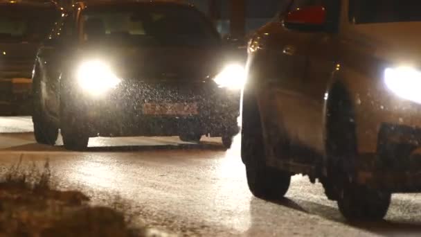 Conduire Lentement Dans Des Conditions Routières Glacées Nuit Moscou Nov — Video