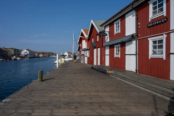 Strandpromenaden i centrum av en stad på västkusten — Stockfoto