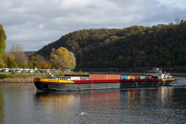 Koblenz, Almanya 'da bir nehir mavnası Rhein ve Mosel' in kesiştiği nehirlerdi.