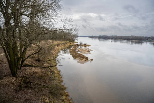 Вид Річку Вісла Торуні Північно Центральна Польща Хмари Відбиваються Воді — стокове фото