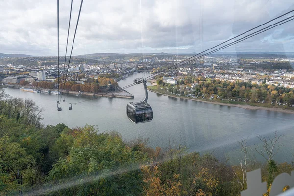 El Rincón Alemán en Koblenz, Alemania, donde el río Rhein y Mosel se encuentran. Este es un símbolo importante de la unificación de Alemania —  Fotos de Stock