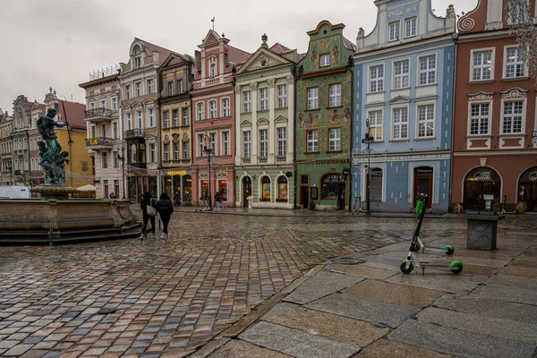 Der Marktplatz in der Renaissance-Altstadt von Poznan, Polen — Stockfoto