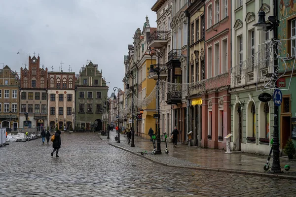 Tržní náměstí v renesančním Starém Městě v Poznani, Polsko — Stock fotografie