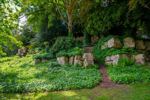 Kilátás Felé Pulhamite Sziklák Egy Park Közelében Aylesbury Egyesült Királyság — Stock Fotó