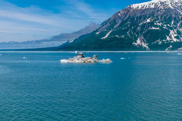 Una Vista Oltre Gli Iceberg Verso Foce Della Disenchartment Bay — Foto Stock