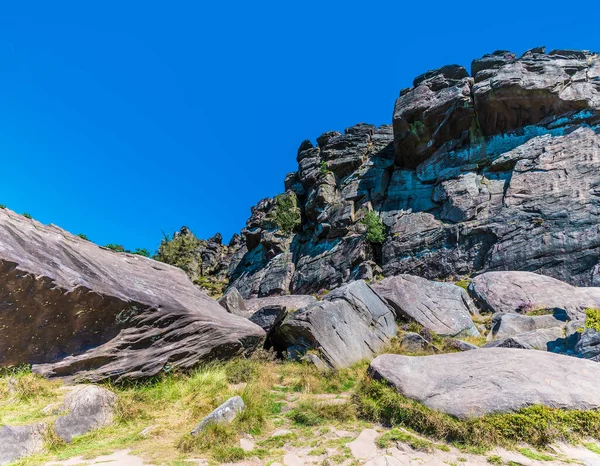 View Boulders Summit Roaches Escarpment Staffordshire Summertime — Stockfoto