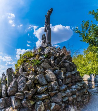 Manastırdaki süvariye doğru bir manzara, İngiltere 'nin Leicestershire kentindeki St. Bernard Manastırı.