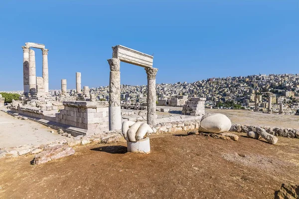 Vue Vers Est Sur Temple Hercule Dans Citadelle Amman Jordanie — Photo