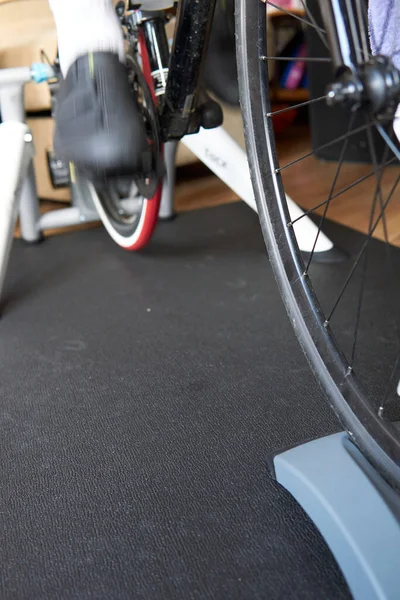 Entrenador Inteligente Manténgase Forma Activo Mientras Está Casa Ciclismo Interior —  Fotos de Stock