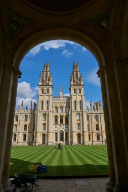 OXFORD, İngiltere - 13 Nisan 2021. Oxford Üniversitesi, Oxford, İngiltere.