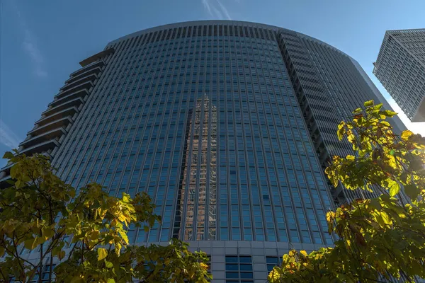 Tfrankfurt Main Alemania Octubre 2021 Messeturm Refleja Fachada Cristal Una — Foto de Stock