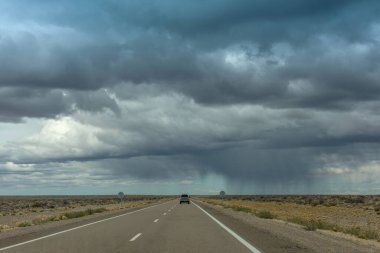 Equel, Chubut, Arjantin 'in 40 güney yolu. 