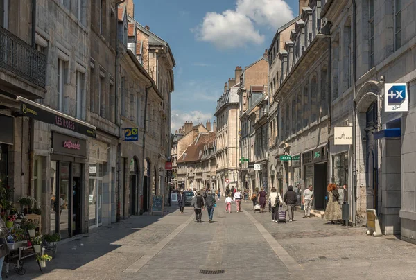 Безанкон Франция 2022 Неизвестные Люди Историческом Старом Городе Фаланкон Франш — стоковое фото
