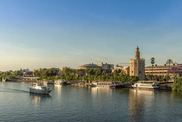 Seville Spanien Mai 2022 Blick Auf Den Fluss Guadalquivir Und — Stockfoto
