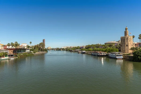 Seville Spanien Mai 2022 Blick Auf Den Fluss Guadalquivir Und — Stockfoto
