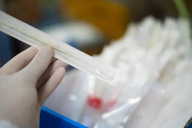 Laboratuvar bilimi ve tıbbi konseptte ekipman.