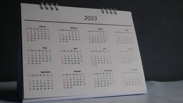 规划概念中的第2023页日历暗色调 — 图库照片