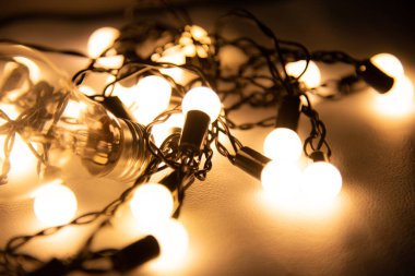 Bulanık, sıcak ışık arkaplanı.