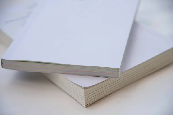 Λευκό Βιβλίο Στο Λευκό Πίνακα Αγάπη Ανάγνωση Έννοια — Φωτογραφία Αρχείου
