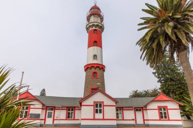 Sabahları tarihi deniz feneri, Swakopmund, Namibya.