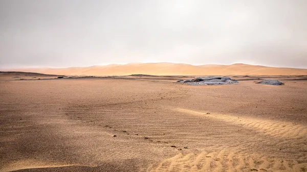 Een Prachtig Verlaten Woestijnlandschap Aan Kust Van Skeleton Namibië — Stockfoto