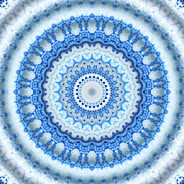 Soyut dijital fraktal model. Yuvarlak mandala dekoratif desen. Beyaz ve açık mavi renkler.