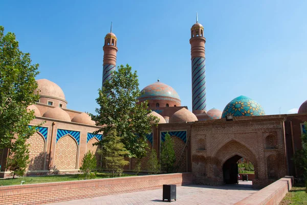 Imamzadeh Mausoleum of Goy Imam Moskee in Ganja stad Azerbeidzjan: 10 september 2021 — Stockfoto