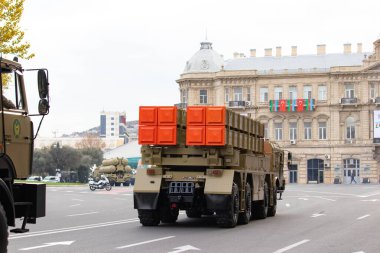 Belarus roket topçu sistemi Polonez. Bakü 'de Zafer Geçidi