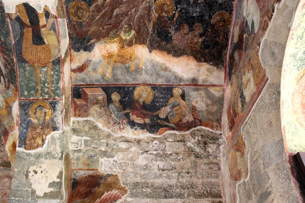 Руины старой церкви Святой Софии в Трабзоне. Фрески Византии — стоковое фото