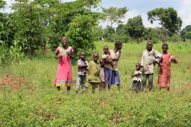 Uganda 'nın çocukları. Jinja - Uganda 'da kimliği belirsiz çocuklar poz veriyor: 4 Haziran 2016