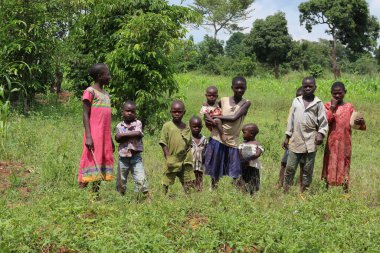 Uganda 'nın çocukları. Jinja - Uganda 'da kimliği belirsiz çocuklar poz veriyor: 4 Haziran 2016