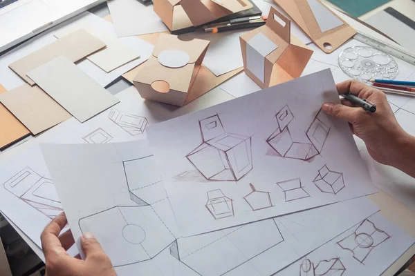Designer Skizzen Zeichnung Design Brown Craft Pappe Papier Produkt Öko — Stockfoto