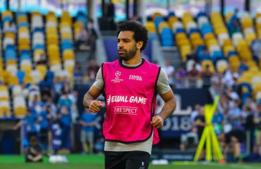 KYIV, UKRAINE 26 Mayıs 2018: Mısırlı profesyonel futbolcu Muhammed Salah 2018 UEFA Şampiyonlar Ligi final maçı sırasında Olimpiyat Stadyumu 'nda Real (Madrid) Liverpool 
