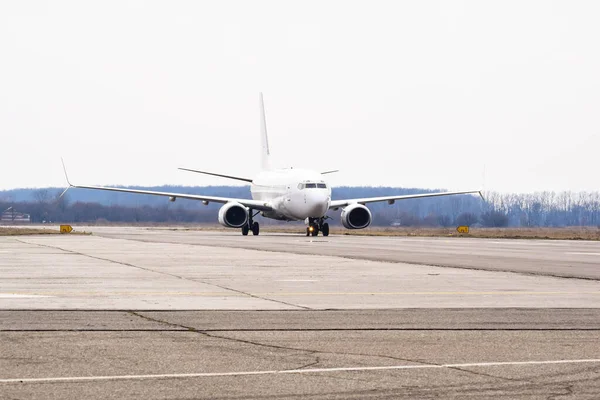 Poltava Ukraine March 2022 Boeing 737 Passenger Plane Poltava International —  Fotos de Stock