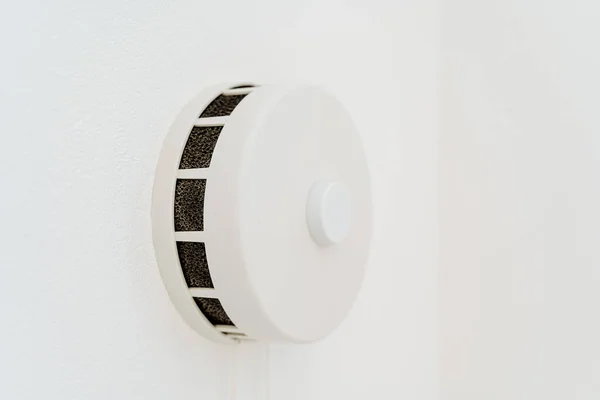 Válvula Ventilación Redonda Una Pared Blanca Aire Fresco Apartamento Gracias — Foto de Stock