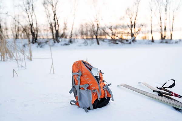 Orange Backpack Stands Snow Cross Country Skis Lie Nearby Countryside — 스톡 사진
