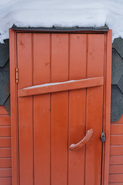 Dřevěné Dveře Jsou Natočené Zblízka Dveřích Zámek Vchod Vany Kvalitní — Stock fotografie