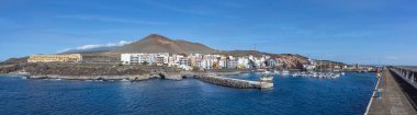 La Restinga, El Hierro - Liman duvarından köydeki evlere kadar panoramik manzara 