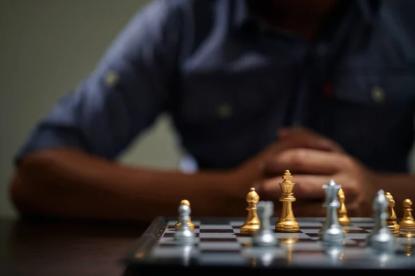 Joueur Utilise Idée Jouer Aux Échecs Sur Échiquier — Photo