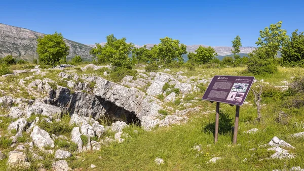 Ingresso Alla Grotta Culumova Croazia — Foto Stock