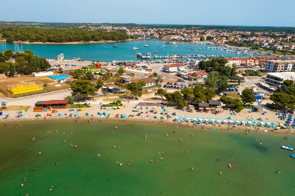 Αεροφωτογραφία Της Παραλίας Στην Πόλη Μεδουλίνη Στην Ίστρα Της Κροατίας — Φωτογραφία Αρχείου