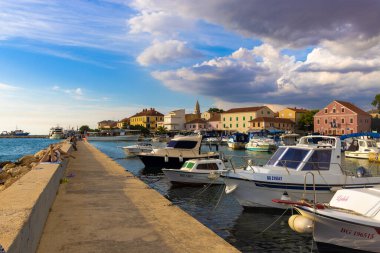 Yaz boyunca Hırvatistan 'ın Biyograd kenti