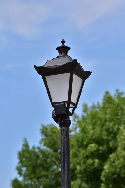 Straatlamp Gestileerd Als Antiek Een Zonnige Dag Tegen Achtergrond Van — Stockfoto