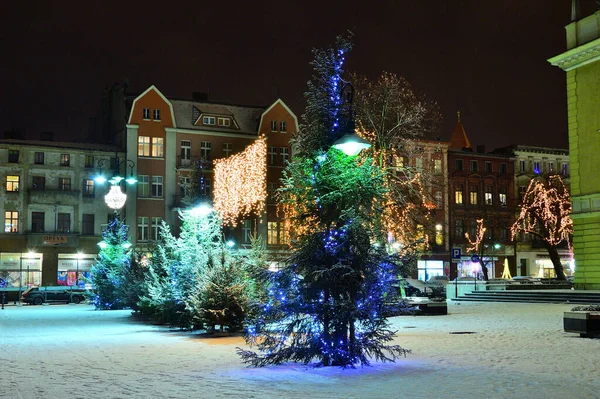 Праздничные Украшения Елки Улицах Города Зимний Вечер Xmas — стоковое фото