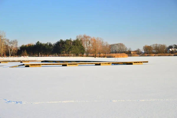 Замерзшее Озеро Пирс Морозный Солнечный Зимний День Зима — стоковое фото