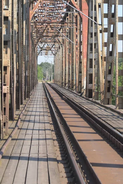 Metal Structure Railway Viaduct River Background Blue Sky Clouds Day — Stock Photo, Image